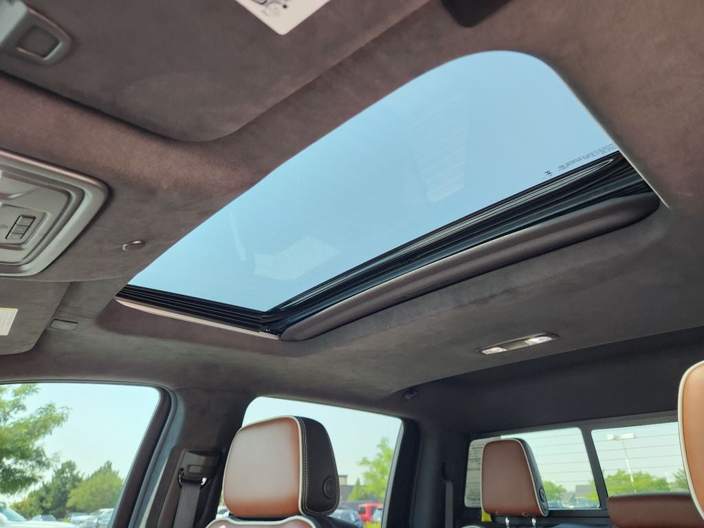 2025 GMC Sierra 1500 — detail view